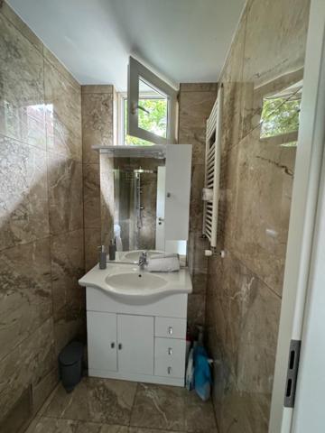 Апартаменти Cozy Flat Near Tivoli Park With Free Parking Любляна Екстер'єр фото